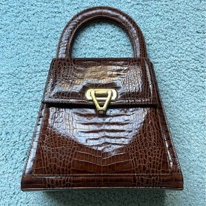 Chic Brown Crocodile-Embossed Mini Bag